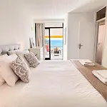 Breathtaking Ocean & Views By Becherish شقة