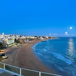 아파트 Breathtaking Ocean & Views By Becherish