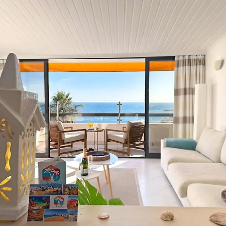 Breathtaking Ocean & Views By Becherish דירה